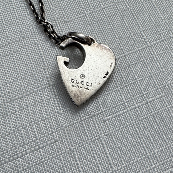 Gucci Silver Heart Necklace with G Logo - Picture 11 of 12
